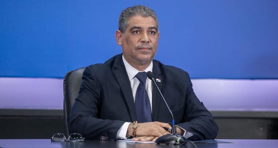 El Gobierno mantiene la operatividad del sistema de salud pese a desafíos actuales, afirmó el ministro de salud 4