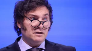 Panamá en Directo | “Gobierno de Milei autoriza a civiles la compra y tenencia de armas semiautomáticas y de asalto”