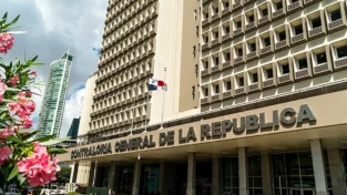 Panamá en Directo | ““Actué con honradez”, reacción de exvicepresidente Carrizo ante secuestro de la Contraloría”