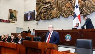 Panamá en Directo | “Enrique Lau Cortés comparece ante juez por presunto enriquecimiento injustificado y blanqueo de capitales”