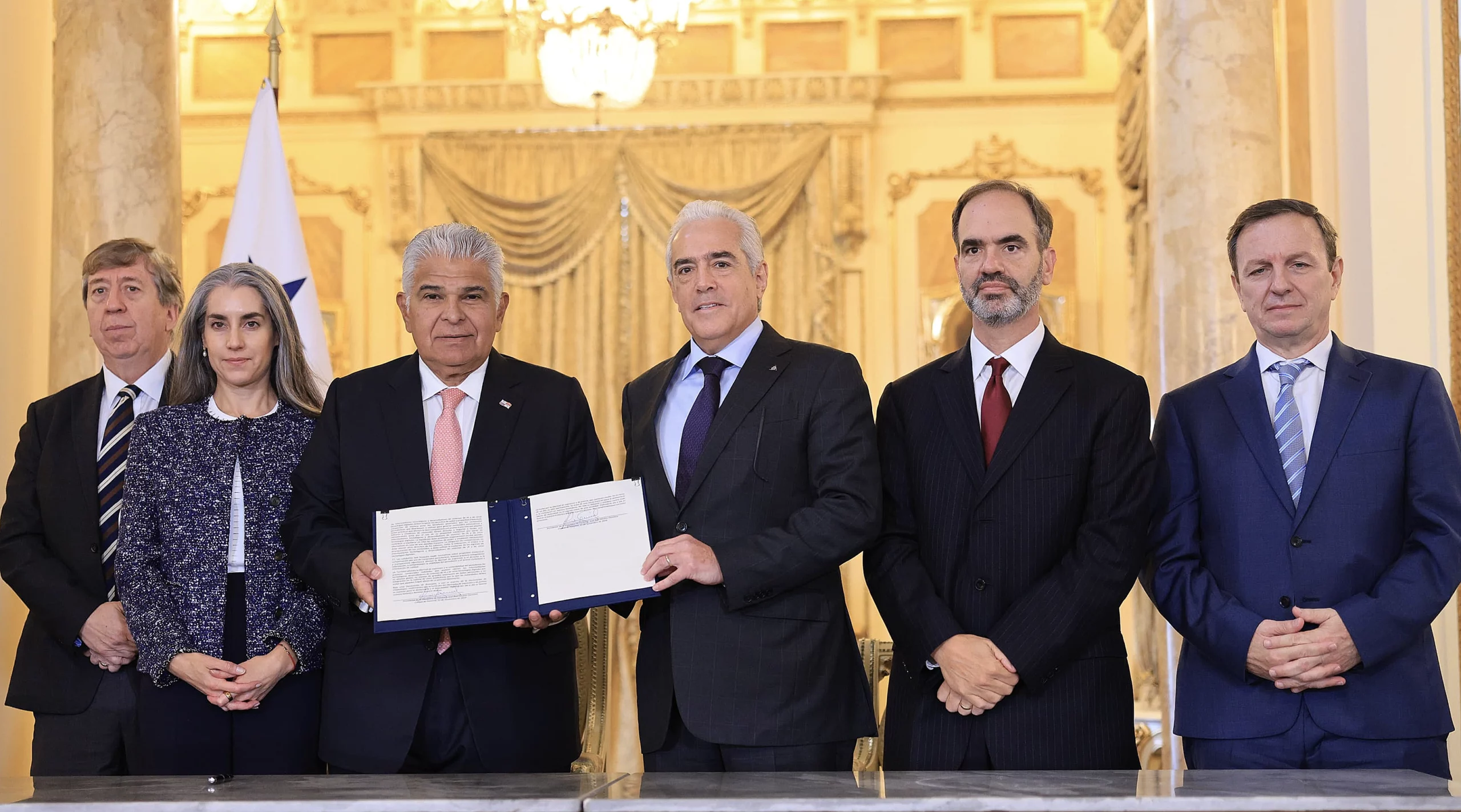 PANAMA EN DIRECTO - Presidente Mulino firma acuerdos clave en defensa de la libertad de expresión