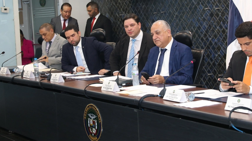 Featured image for “Con cinco votos contra la impunidad, la Comisión de Gobierno frena el proyecto de amnistía”