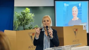 Panamá en Directo | “Giulia De Sanctis es reelegida como presidenta de Apede para el periodo 2025–2026”