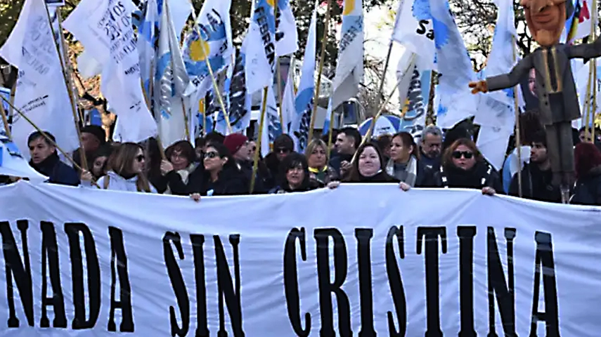 PANAMA EN DIRECTO - El kirchnerismo se moviliza en apoyo de la expresidenta Cristina Fernández
