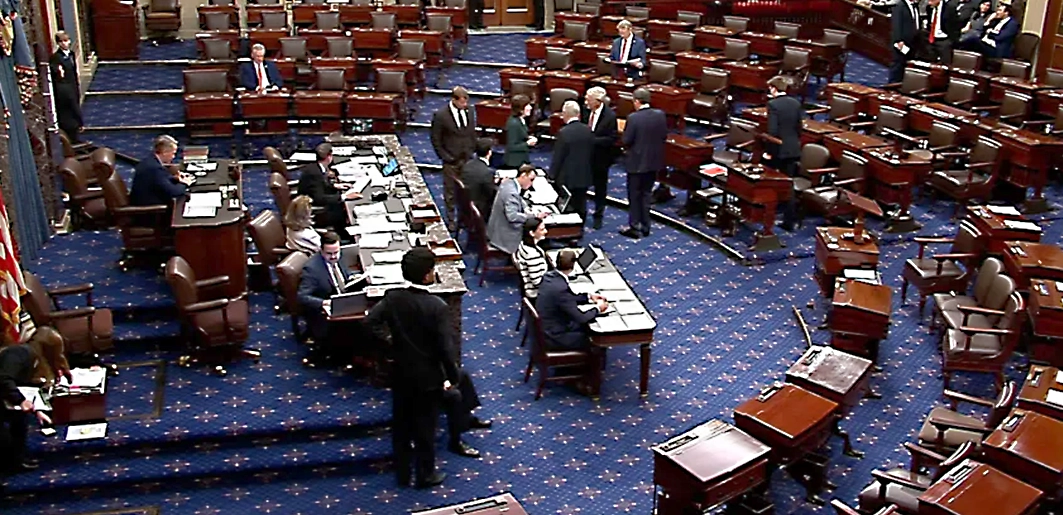 PANAMA EN DIRECTO - Ocho senadores demócratas rompen filas y apoyan pacto con Trump para reabrir el gobierno