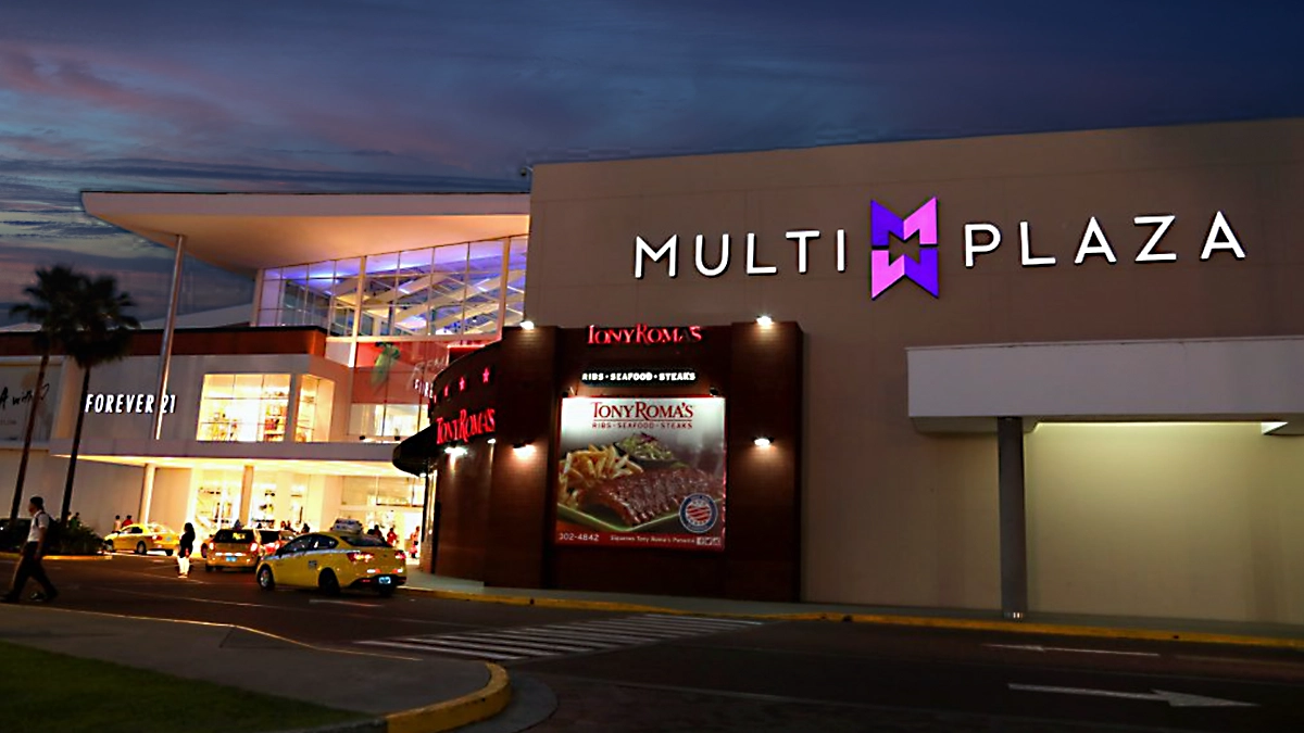 PANAMA EN DIRECTO - +Móvil reinaugura su tienda de Multiplaza con un nuevo concepto