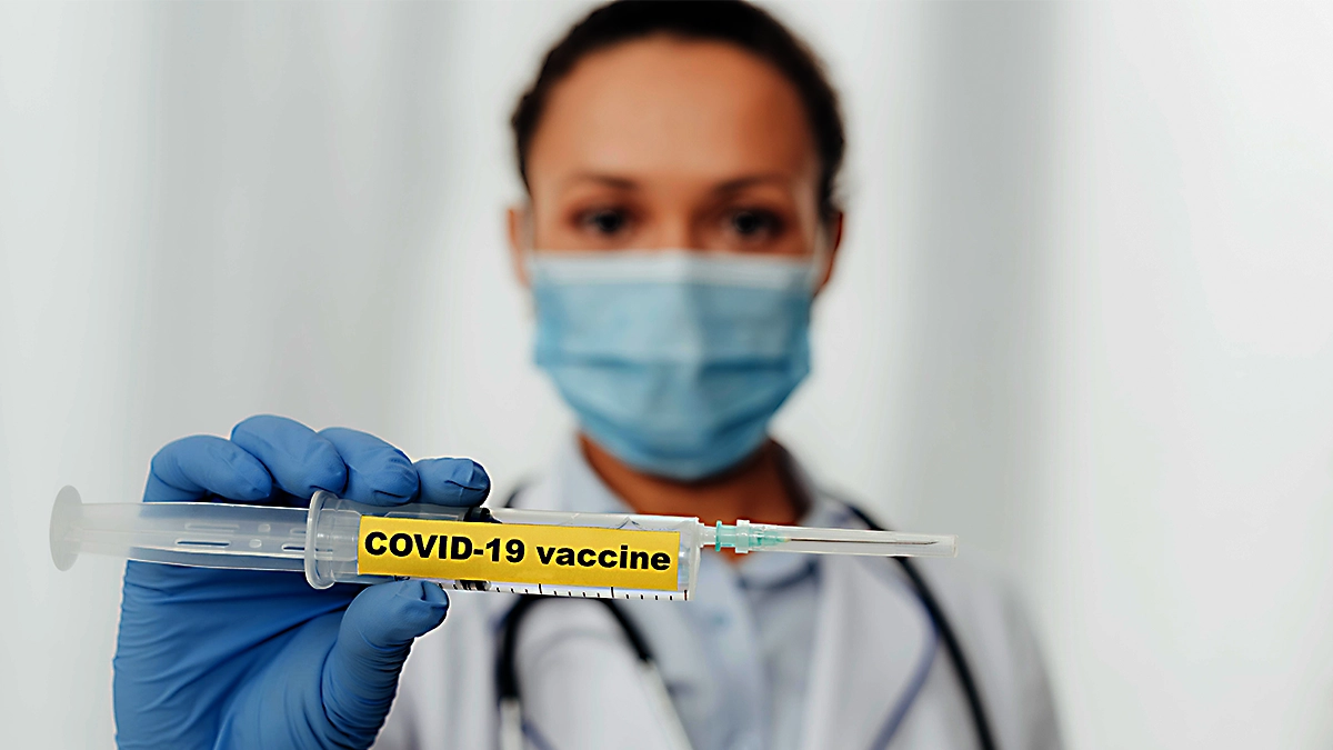 Imagen destacada para “La FDA en el centro del debate por nuevas advertencias sobre vacunas contra la covid-19”