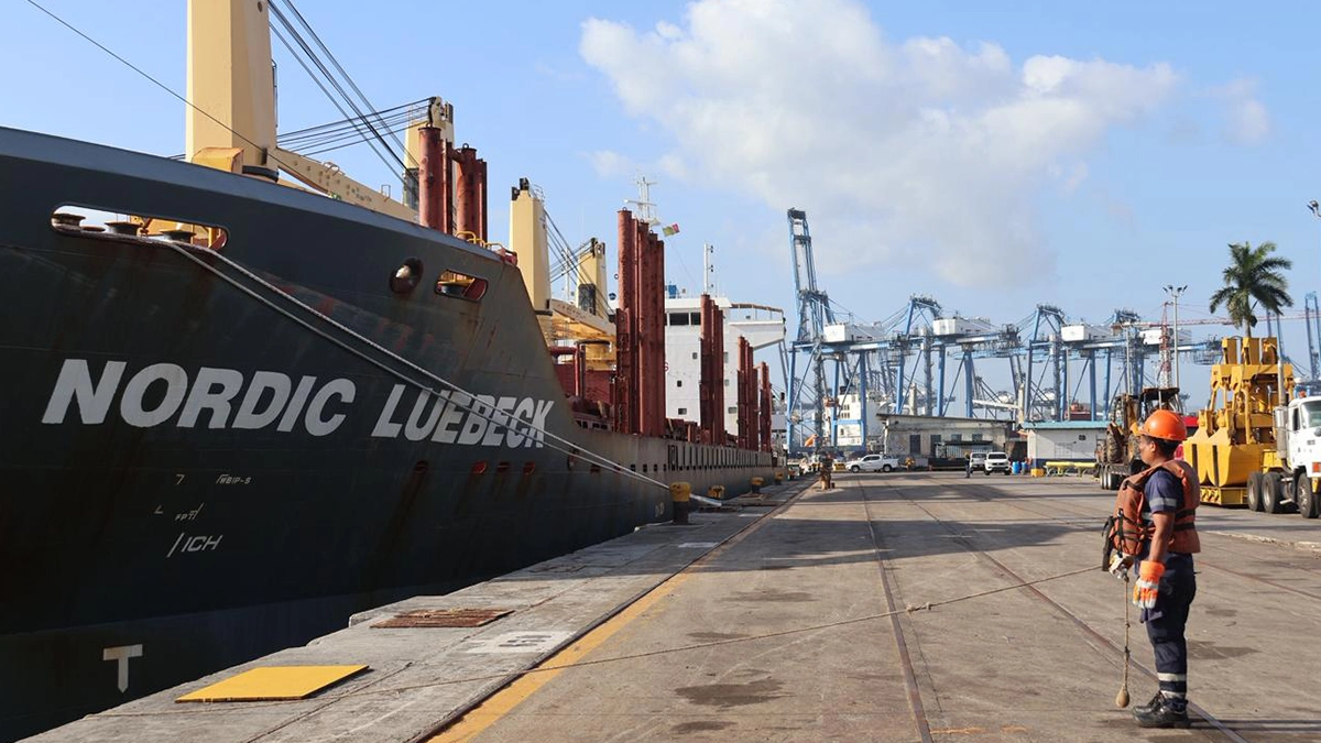 Noticias en Vivo desde Panamá – Información Actualizada al Instante 5 Featured image for “APM Terminals reporta avances en la estabilización del Puerto de Balboa y anuncia llegada del primer buque portacontenedores”