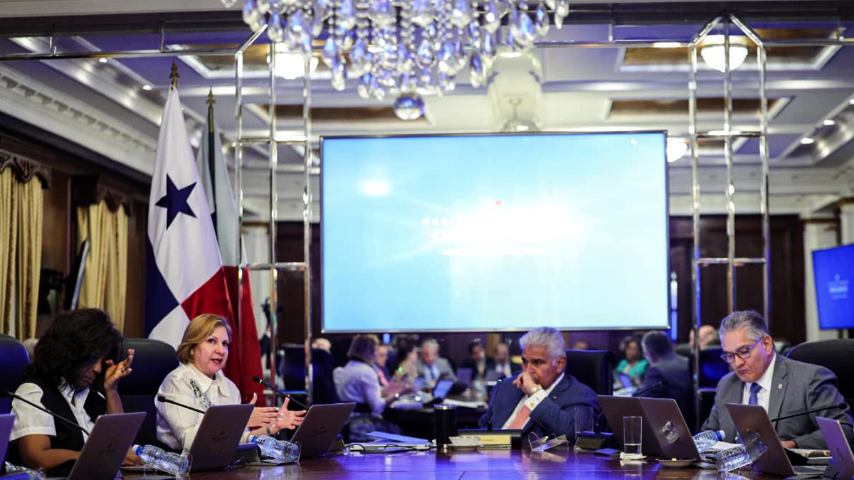 Featured image for “Ejecutivo propone sancionar con prisión uso de capuchas en manifestaciones”