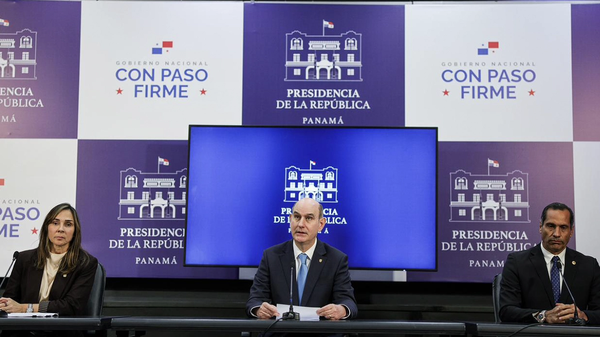 Imagen destacada para “Gobierno congela precios del combustible para transporte y pesca ante alza internacional”