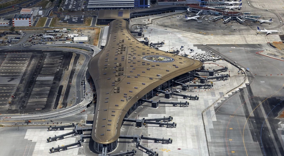 Featured image for “Aeropuertos de Brasil, Colombia, México y Panamá lideran el tráfico aéreo regional en 2025”