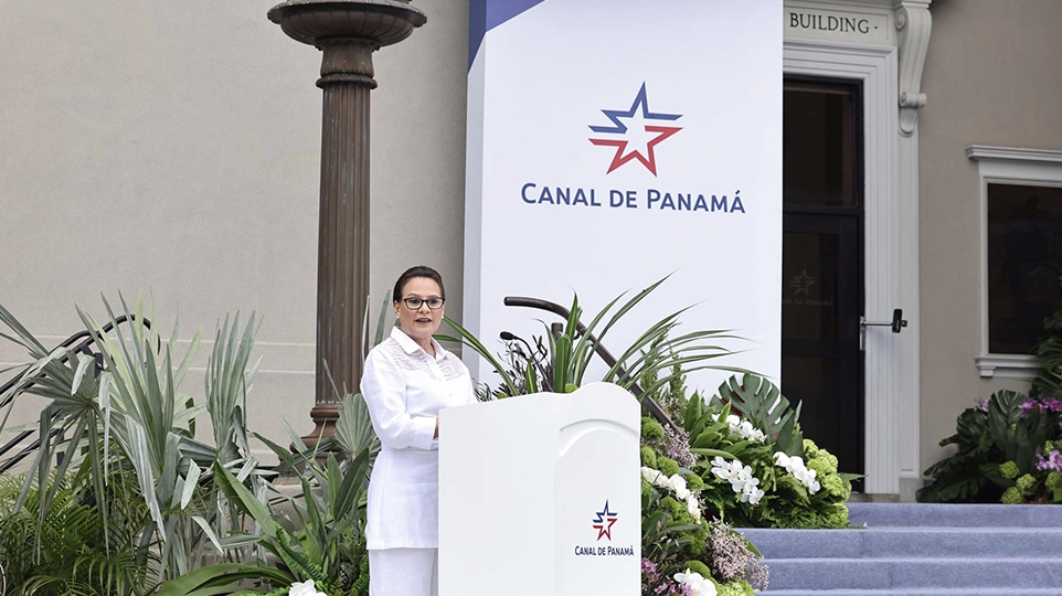 Noticias en Vivo desde Panamá – Información Actualizada al Instante 2 Imagen destacada para “Ilya Espino de Marotta asume la Administración del Canal de Panamá y hace historia como la primera mujer en ocupar el cargo”
