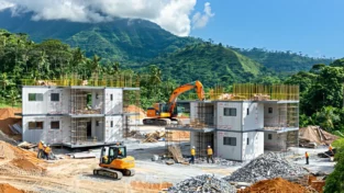 Panamá en Directo | “Panamá inicia construcción de 1.300 viviendas sismo resistentes tras sismo”